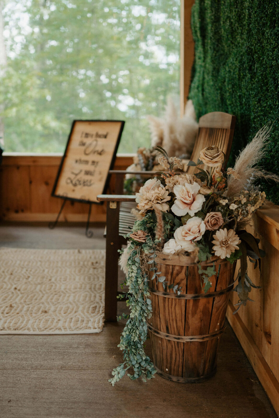 East Tennessee Wedding Venue: The Ridges at Deer Run | by an East Tennessee Wedding Photographer