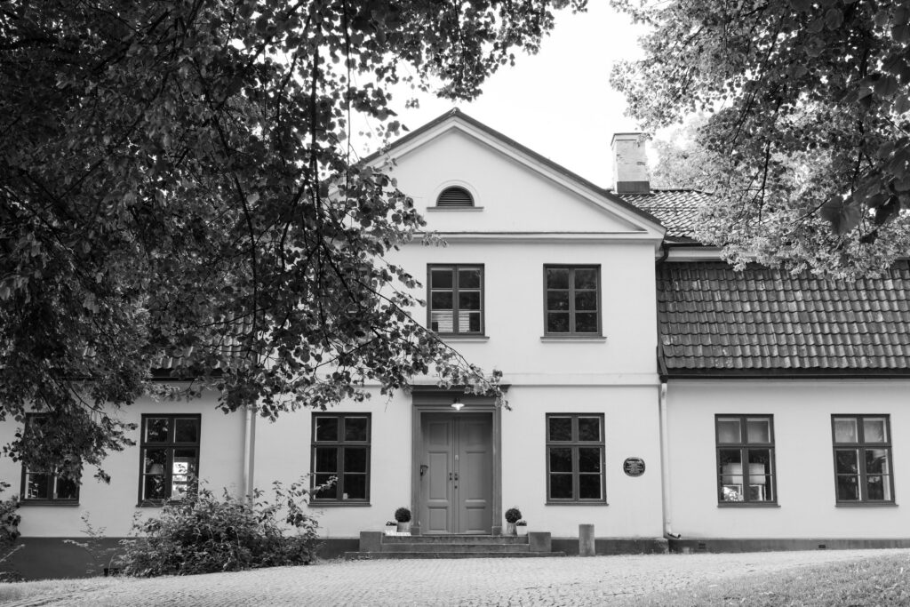 Destination wedding photography at Kjørbo gård in Oslo, Norway
